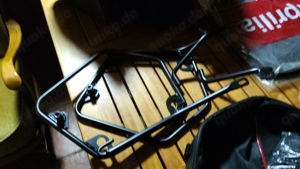 Motorrad Komplett. Kofferset, Rolle, Seitentaschen, Tankrucksack usw..Habe es für Apriilia gekauft?  Bild 6