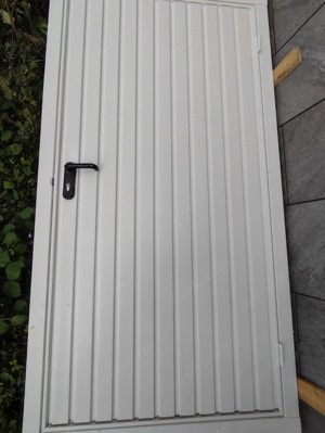 Garagennebeneingangstür