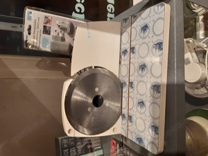  Brotschneidemaschine mit 1 Handkurbel 