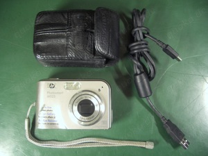 Digicam HP Photosmart M 525 mit normalen Batterien  Akkus 