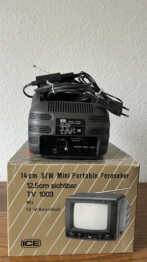 Mini TV mit Zubehör
