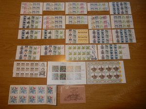 Deutschland: ca. 40 Markenheftchen (über 630 Euro Michel)