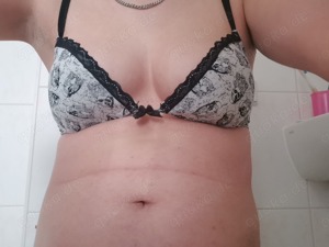 Biete Fotos und Videos an+Heiß Chaten 