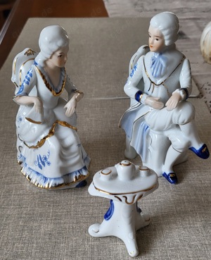 Porzellan Figur Barock Rokoko Paar Teetisch
