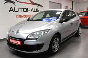 Renault Megane III Lim. 5-trg. Je t'aime 1,6 /101 PS Bild 2