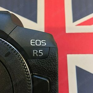 Canon EOS R5 spiegellose 45MP-Kamera & RF 24-105mm f4.0-7.1 IS STM-Objektiv