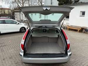 Ford Mondeo 2.0 Ghia Autom.*Schiebedach Bild 3