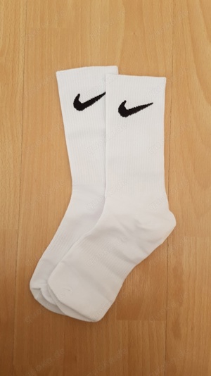 Weiße Sportsocken