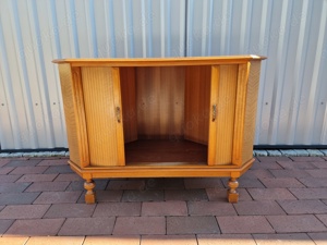 Eckschrank im klassischen Retro-Stil Bild 1
