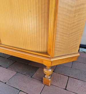 Eckschrank im klassischen Retro-Stil Bild 4