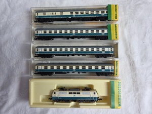 Minitrix N 2062 E-Lok mit 3131, 3117, 2x 3132 Schnellzug München - Dortmund