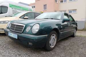 Mercedes-Benz E 200 ELEGANCE Klima/Automatik/Schiebedach