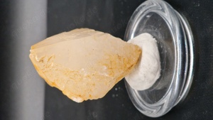 Mineralien: Gelbe Bergkristall - Spitze mit Limoni !!!