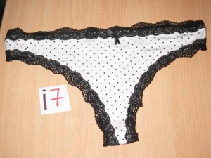 Getragene duftende Strings und Slips von mir : Musst dich nur trauen. Ich beisse nicht! Bild 6