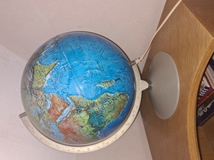 Weltglobus beleuchtet zu verksufen