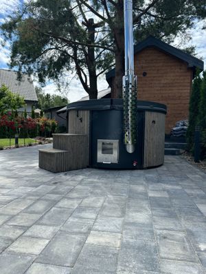 Verkaufe Gartenbadetonnen & Holzbeheizte Hot Tubs! Innen- Außenofen | NATURHOLZ | Lieferung JACUZZI