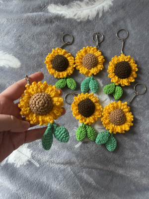Schlüsselanhänger   Sonnenblumen mit Blättern Farbe gelb