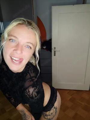 Sexy Dame hat heiße Fotos Videos  