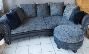 Sofa mit Hocker in grau schwarz gemustert Bild 2