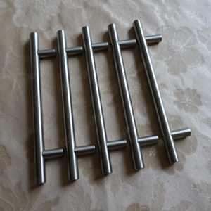 Möbelgriffe Stangengriff Edelstahl gebürstet, Grifflänge 18,8 cm,  1 Set 25 Euro