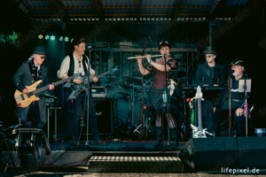 BlackSteam sucht Drummer