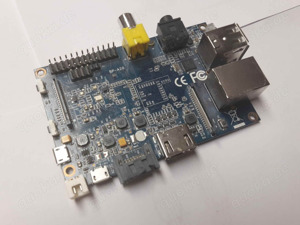 Banana Pi 1 BPI-M1 + SATA-Kabel