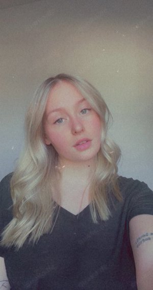 Hi, du bist ein ganz Schneller und stehst auf unkomplizierte Nummer? Dann bist du bei mir richtig. W