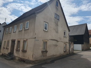 Haus   Wohnhaus und Scheune zu verkaufen Haus ca. 200m 