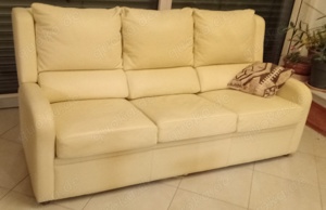 Schickes hellbeiges Ledersofa