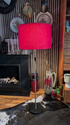 Stehlampe mit rotem Lampenschirm Fa. RAAK Niederlande 1960 Bild 3