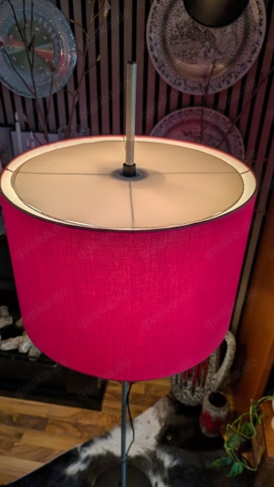 Stehlampe mit rotem Lampenschirm Fa. RAAK Niederlande 1960 Bild 2