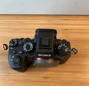 Sony Alpha 1   A1 Kameragehäuse   Low-Shutter-Plus-Zubehör. Neuwertiger Zustand. Bild 9