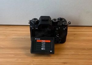 Sony Alpha 1   A1 Kameragehäuse   Low-Shutter-Plus-Zubehör. Neuwertiger Zustand. Bild 5
