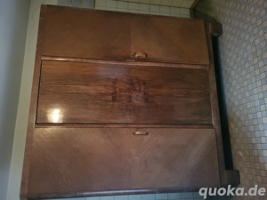 Kleiderschrank 