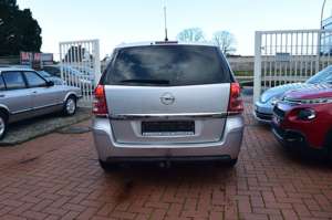 Opel Zafira Bild 2