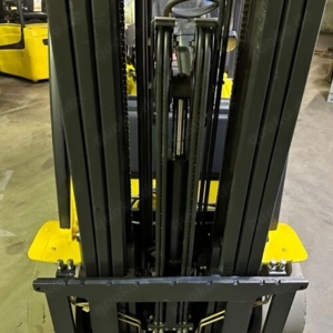 Gebrauchter Yale GLC070VXN Gabelstapler, Baujahr 2013, 7000 lbs (ca. 3175 kg), Flüssiggas, Dreifachm