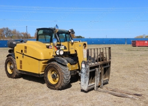 Caterpillar TH255 Teleskopstapler, Baujahr 2012, Kabine, Zusatzhydraulik, Diesel, 5.500 lbs (ca. 2.5