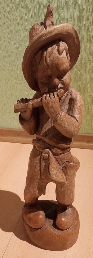   Holzfigur, geschnitzt, Flötenspieler, Dekoration 