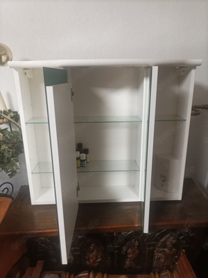 Kosmetikschrank