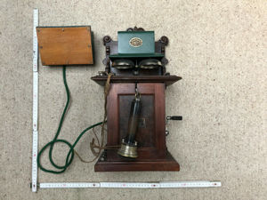 Alte Telefone   Tischstation Friedr. Reiner Telefonfabrik München