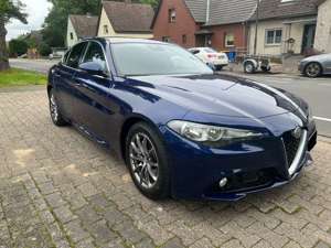 Alfa Romeo Giulia 2,2 d /1.HD/AHK/PDC/T.LEDER/SCHIEBEDAC