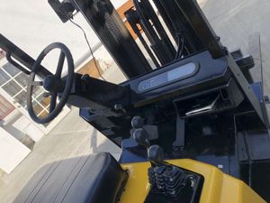 Yale Forklift 5,000 Lbs. Low Hours 3200