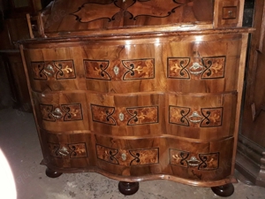 Tabernakel um 1760 Nussbaum mit Intarsia ALTRESTAURATION! Bild 3