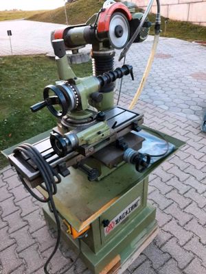 Universal Werkzeugschleifmaschine