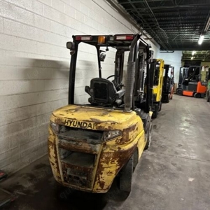 2016 Hyundai 33D-9 6500lbs Used Diesel Forklift wTriple Mast & Sideshift