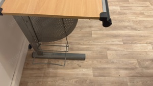 Schreibtisch Bild 2