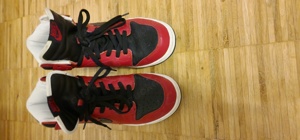 gebrauchte Sportschuhe Bild 6