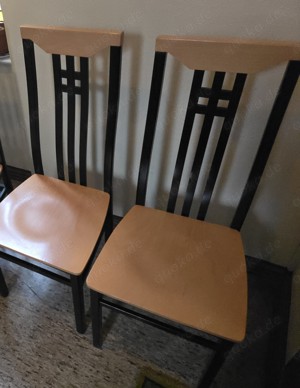 2xHolzstühle (braun schwarz)