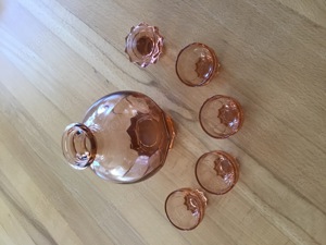 Likörkaraffe mit 4 kleinen Gläsern  Bild 2