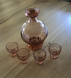 Likörkaraffe mit 4 kleinen Gläsern 